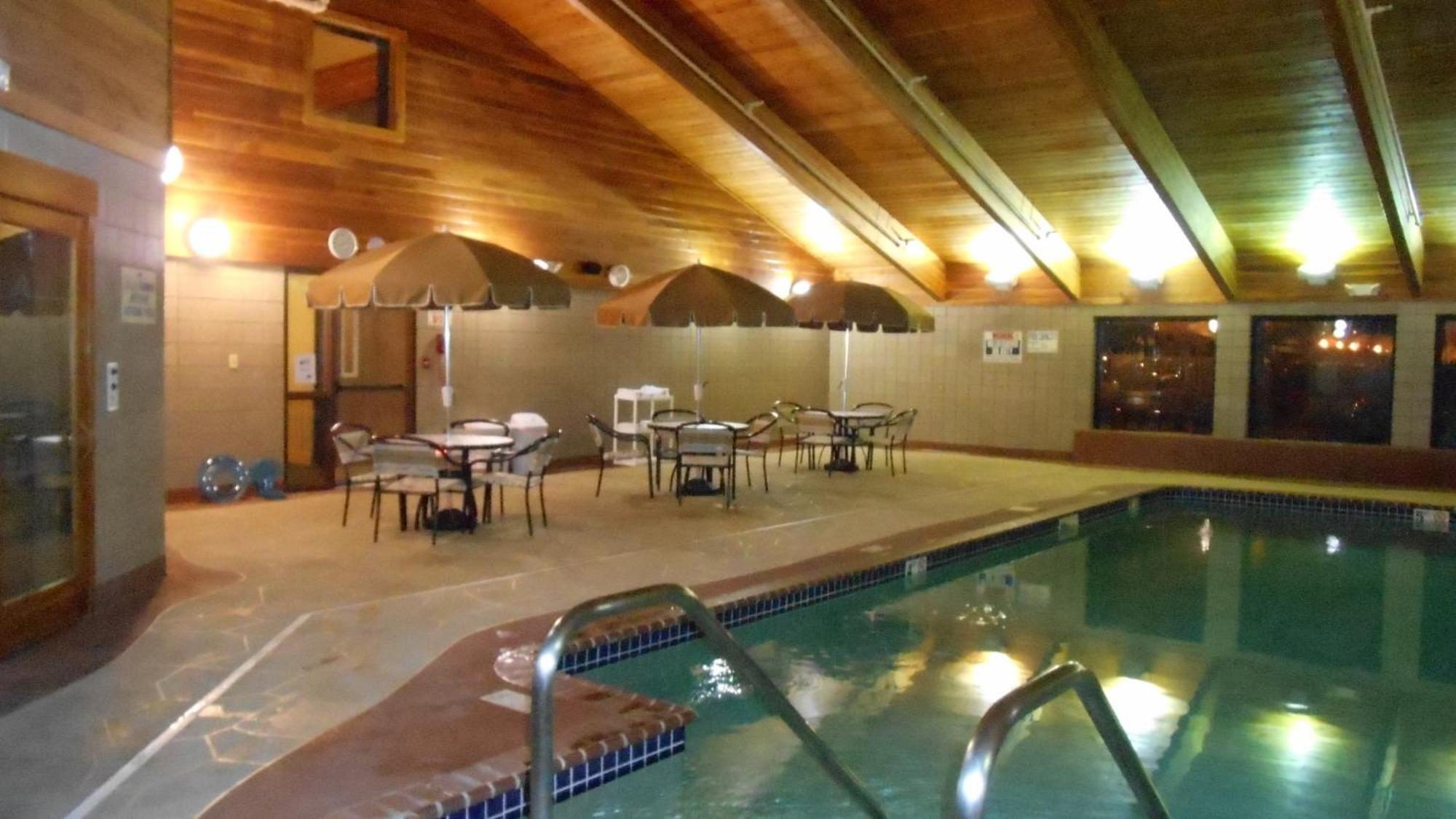 Americinn By Wyndham Oswego Exterior photo